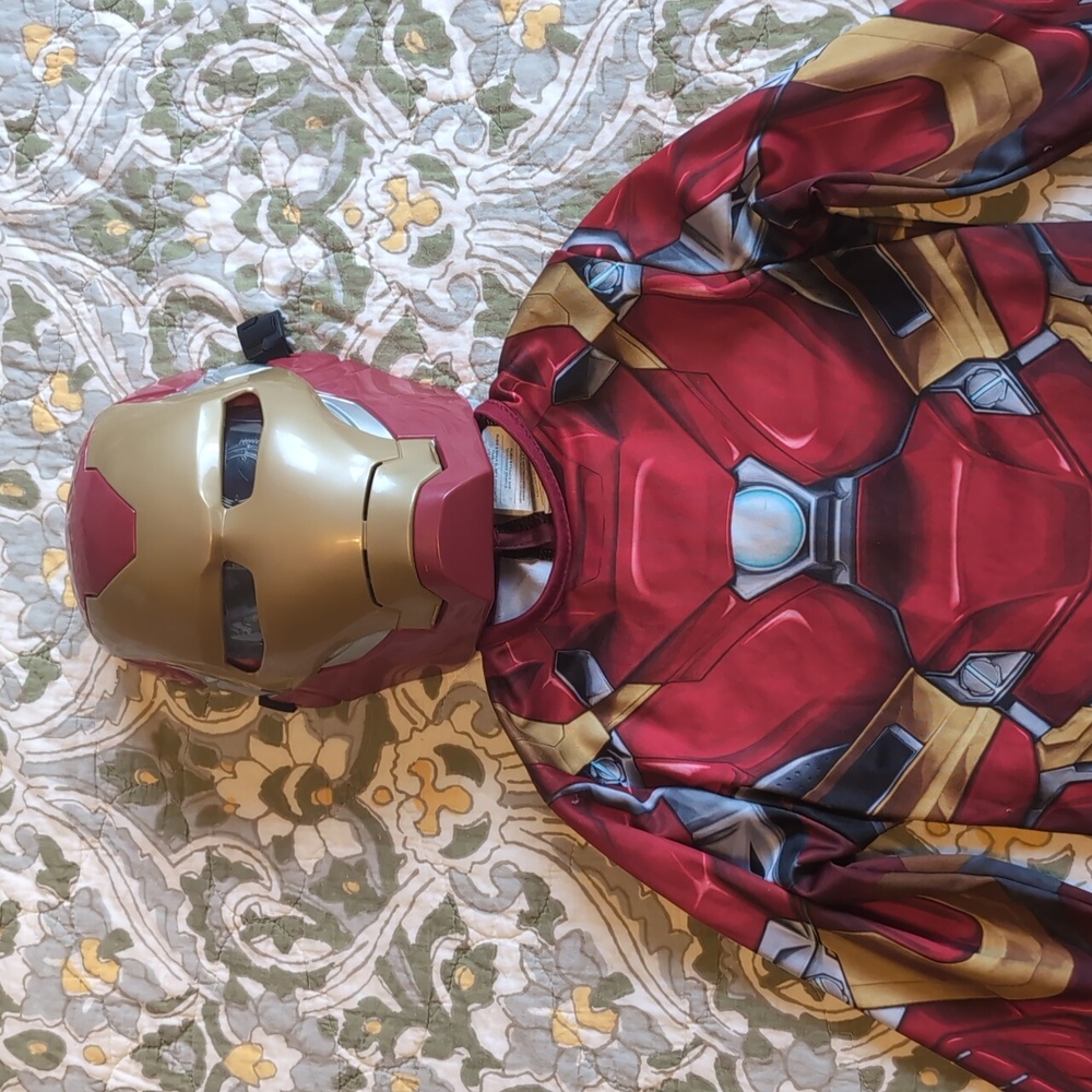 Iron Man Kids Costume - Red and Gold Size Small, 8-10, Outfit And Mask